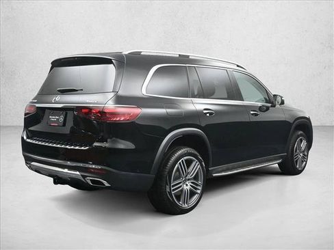 Certified 2026 Mercedes-Benz GLS 450 4MATIC image 3