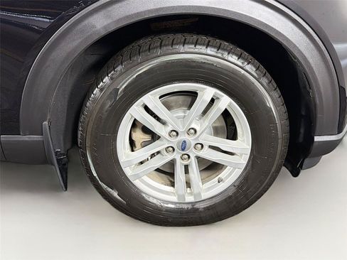 Used 2021 Ford Explorer XLT w/ Equipment Group 202A AWD/4WD image 36