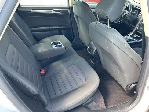 Used 2020 Ford Fusion SE image 38