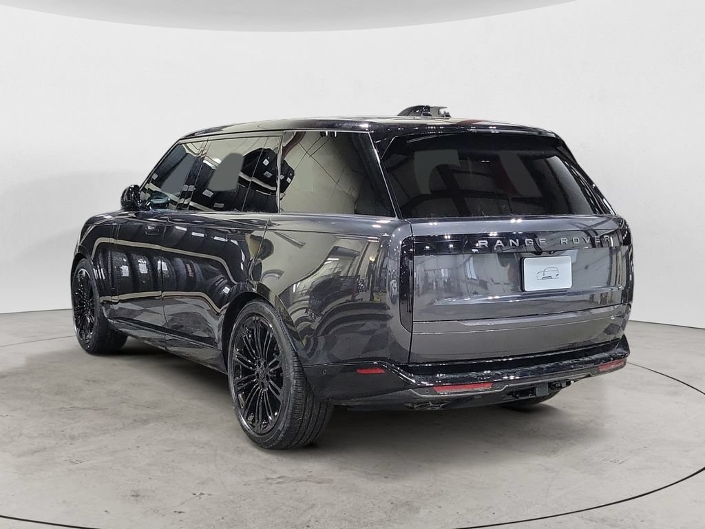New 2026 Land Rover Range Rover Long Wheelbase SE AWD/4WD image 3