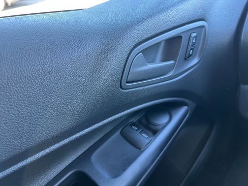 Used 2016 Ford Transit Connect XL image 17