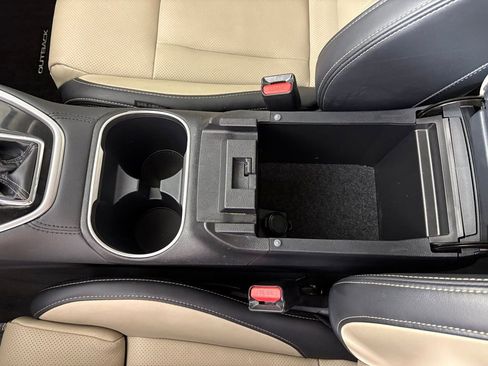 Used 2024 Subaru Outback Limited image 33