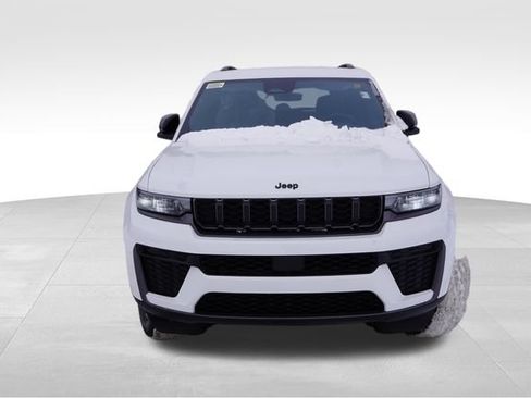 New 2026 Jeep Grand Cherokee Altitude AWD/4WD image 8