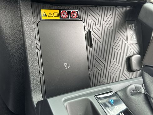 New 2025 Toyota Tacoma Limited image 31