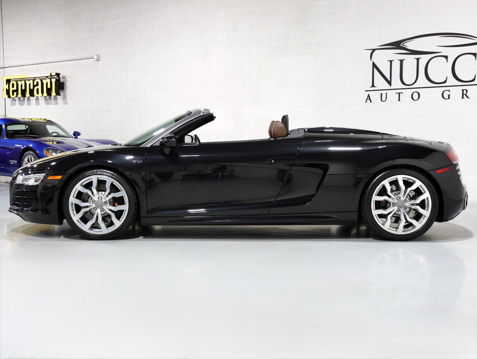 Used 2014 Audi R8 V10 AWD/4WD image 6