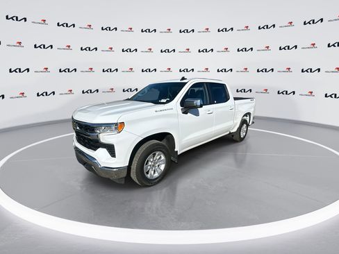 Used 2025 Chevrolet Silverado 1500 LT image 4