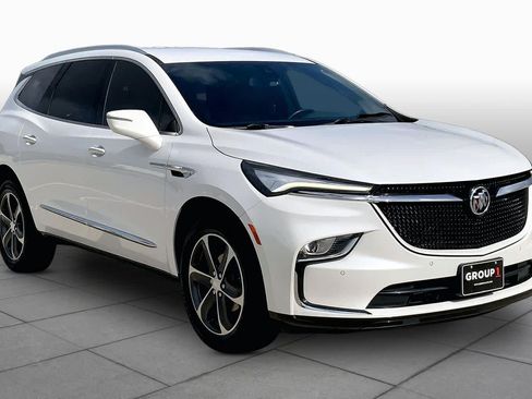 Used 2022 Buick Enclave Essence w/ Sport Touring Edition FWD image 3
