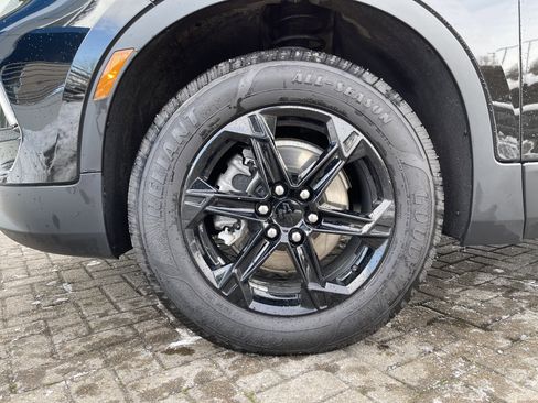 Used 2023 Chevrolet Blazer LT image 11