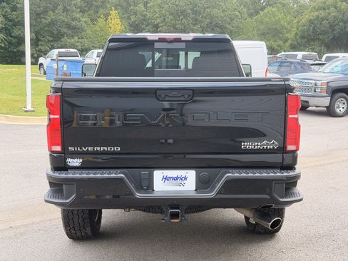 Used 2024 Chevrolet Silverado 2500 High Country w/ High Country Premium Package AWD/4WD image 11