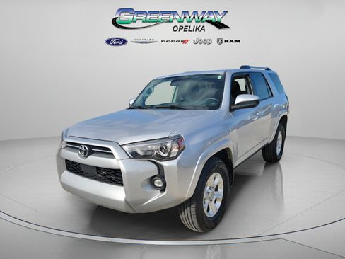 Used 2024 Toyota 4Runner SR5 RWD image 4