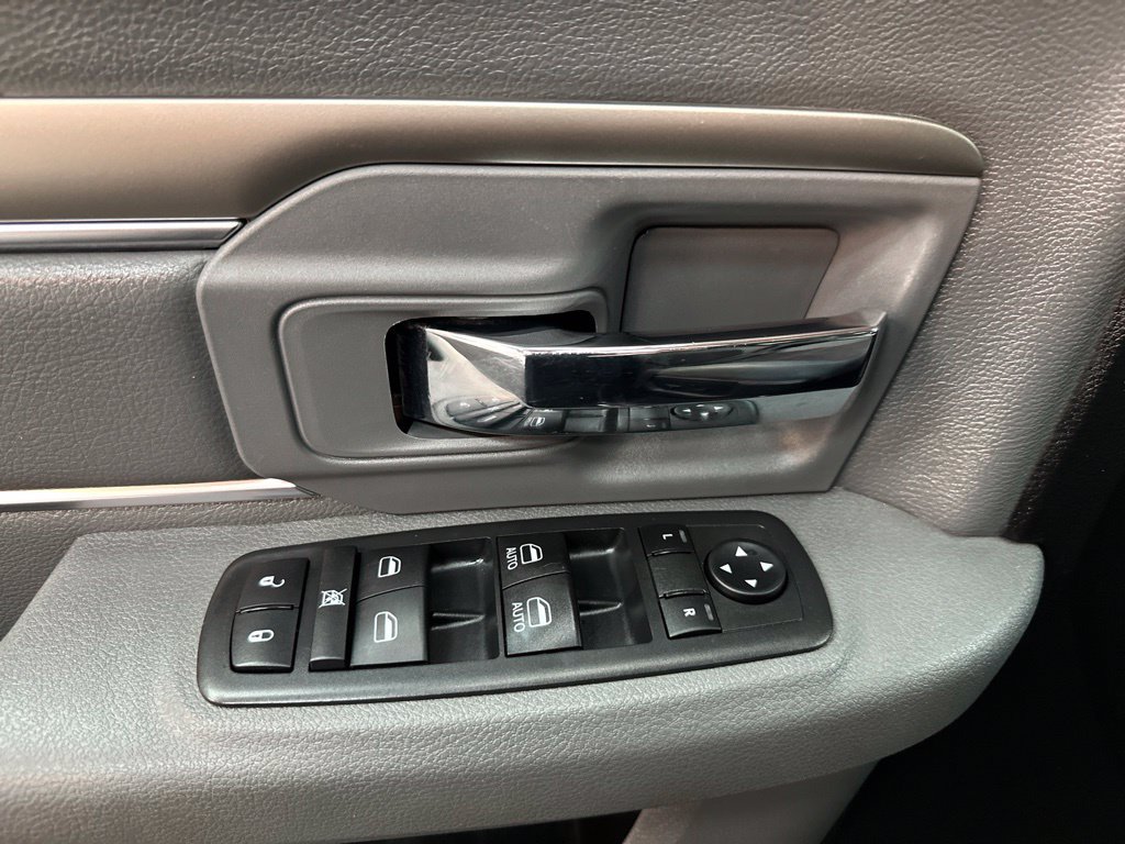 Used 2020 RAM 1500 Warlock AWD/4WD image 17