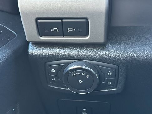 Used 2016 Ford F150 XLT image 37