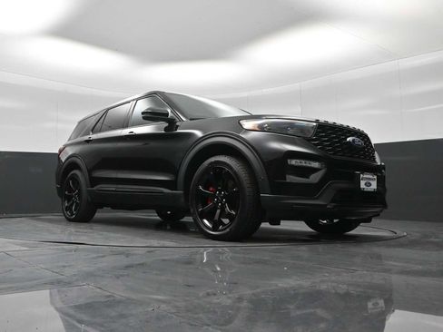 Used 2022 Ford Explorer ST w/ Equipment Group 401A image 18