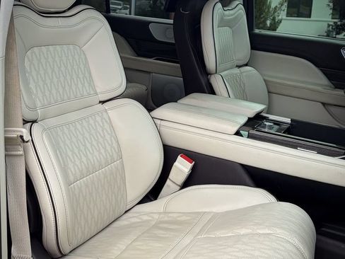 Used 2018 Lincoln Navigator L Black Label AWD/4WD image 39