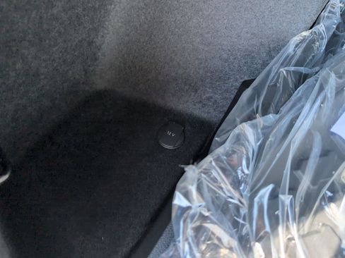 New 2025 Audi Q3 2.0T Premium image 30