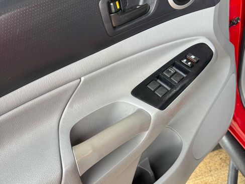 Used 2014 Toyota Tacoma 4x4 Double Cab image 14