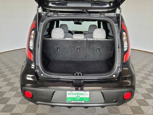 Used 2018 Kia Soul FWD image 29