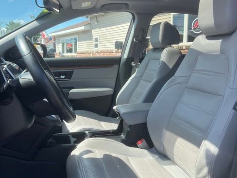 Used 2017 Honda CR-V Touring image 10