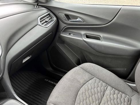 Used 2019 Chevrolet Equinox LT w/ Driver Convenience Package image 27