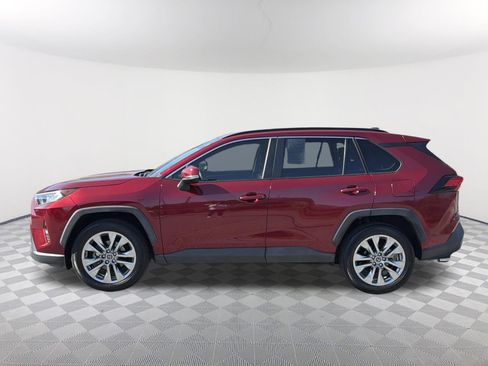 Used 2019 Toyota RAV4 XLE Premium image 14