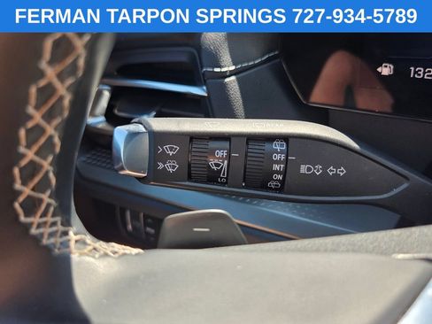 Used 2025 Chevrolet Traverse LT FWD image 33