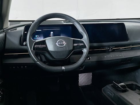 Used 2024 Nissan Ariya FWD image 18