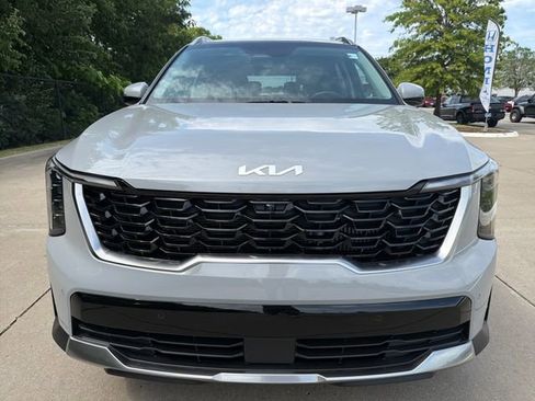 Used 2025 Kia Sorento SX FWD image 8