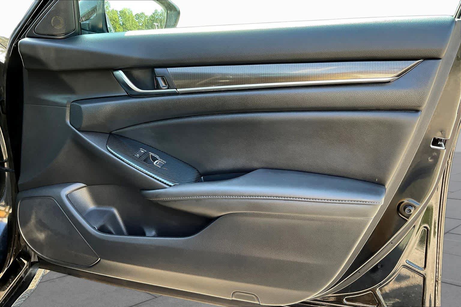 Used 2022 Honda Accord Sport image 22