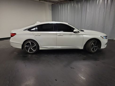 Used 2018 Honda Accord EX-L image 9