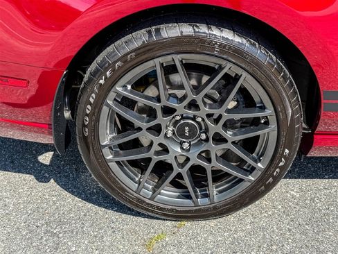 Used 2014 Ford Mustang Shelby GT500 w/ Equipment Group 821A RWD image 31