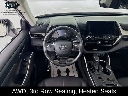Used 2024 Toyota Highlander XLE image 22