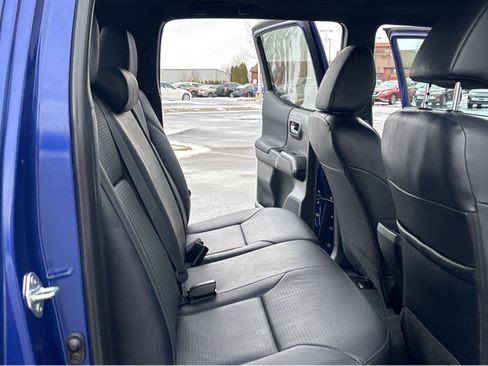 Used 2023 Toyota Tacoma TRD Off-Road image 35