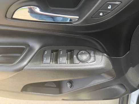 Used 2023 Chevrolet Equinox LT FWD image 27