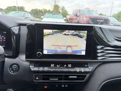 Used 2025 Toyota Camry LE FWD image 27