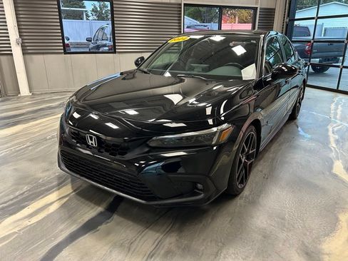 Used 2022 Honda Civic Sport Touring image 3