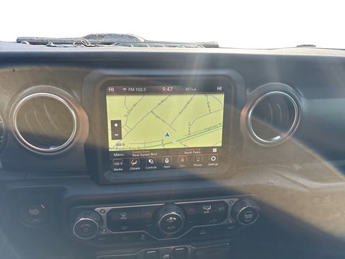 Used 2022 Jeep Wrangler Unlimited Rubicon w/ Steel Bumper Group image 24