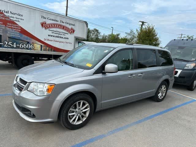 Used 2019 Dodge Grand Caravan SXT FWD image 2