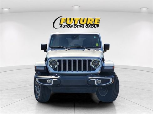 Used 2024 Jeep Wrangler Sahara image 3