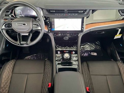 New 2026 Jeep Grand Cherokee Summit w/ Obsidian Package image 10