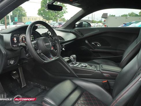 Used 2017 Audi R8 V10 w/ Carbon Exterior Package AWD/4WD image 22