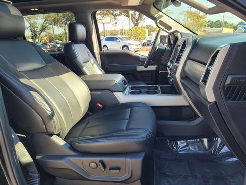 Used 2021 Ford F250 Lariat image 16
