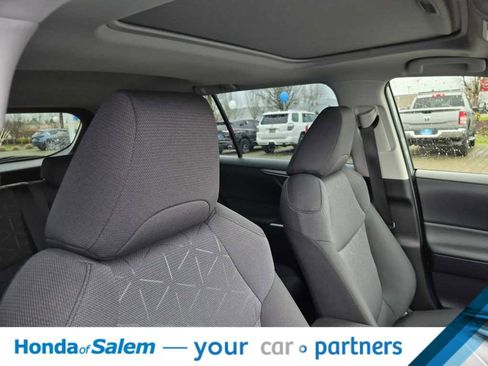 Used 2025 Toyota RAV4 XLE image 14