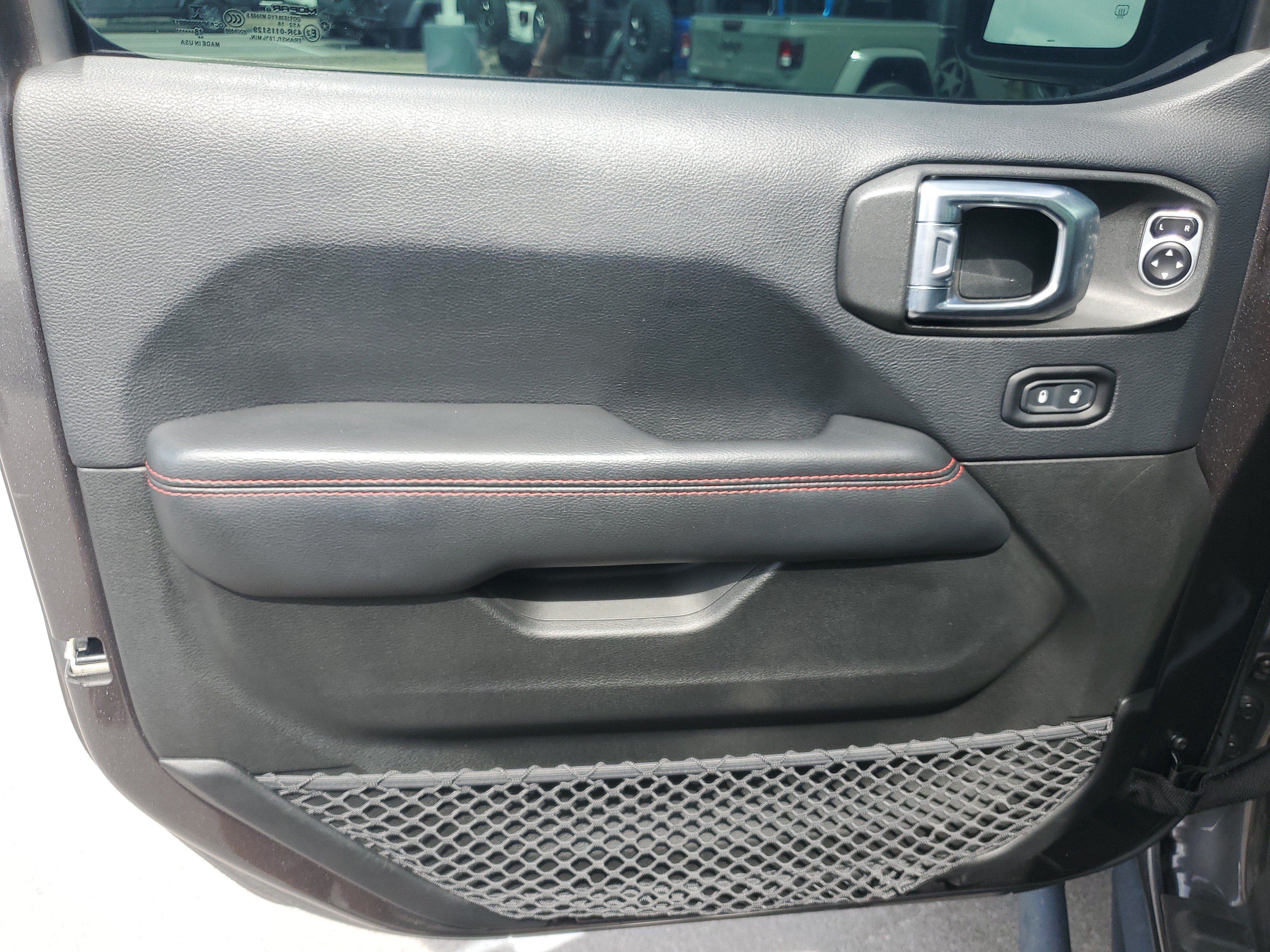Used 2018 Jeep Wrangler Unlimited Rubicon AWD/4WD image 10
