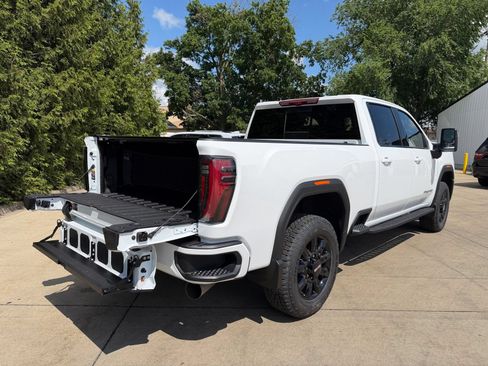 New 2026 GMC Sierra 2500 AT4 w/ AT4 Premium Plus Package AWD/4WD image 13