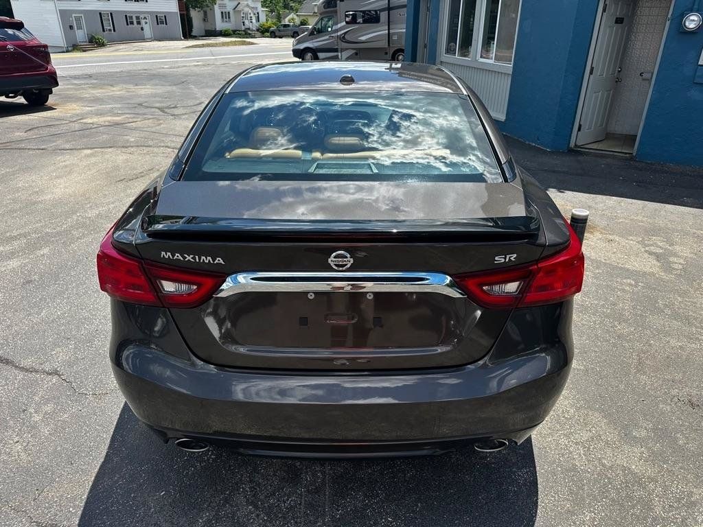 Used 2016 Nissan Maxima SR FWD image 5