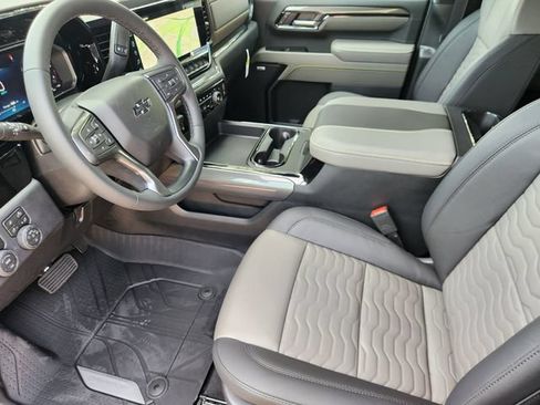 New 2026 Chevrolet Silverado 2500 ZR2 AWD/4WD image 4