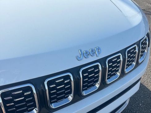 Used 2025 Jeep Compass Limited AWD/4WD image 6