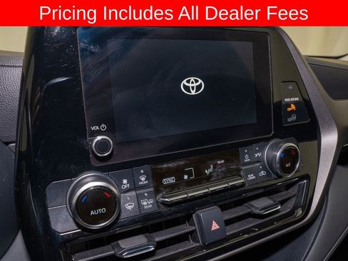 Used 2023 Toyota Highlander L FWD image 13