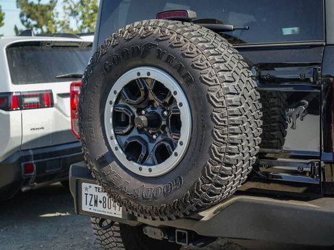 Used 2022 Ford Bronco Big Bend w/ Sasquatch Package AWD/4WD image 14