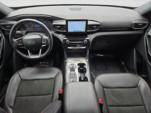 Used 2023 Ford Explorer ST-Line AWD/4WD image 9